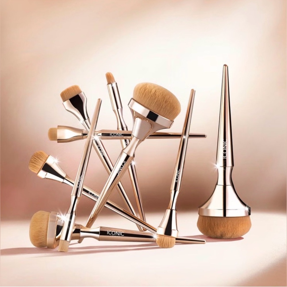 Iconic London HD Blend Complete 9 Brush Set - Picture 4 of 5